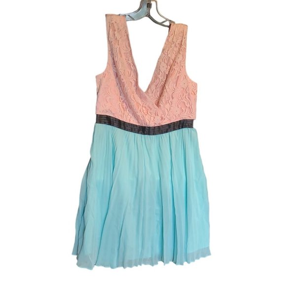 Max & Cleo Light Pink/Blue Women's Formal Accordion Deep V Neck Dress Size 12 - Picture 3 of 5